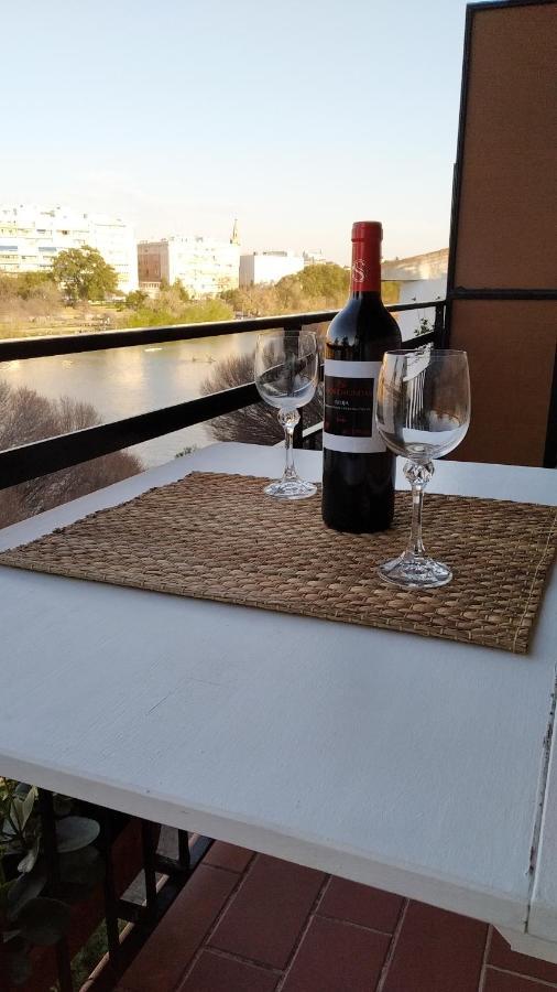 Apartamento Con Vistas Al Rio Guadalquivir En Triana, Sevilla Eksteriør billede